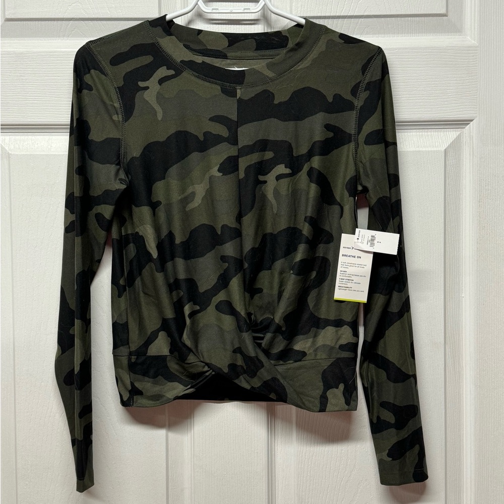 NWT Camo Old Navy Active Workout Top